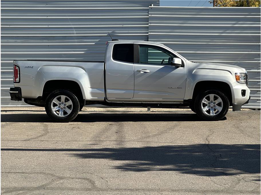 Used 2015 GMC Canyon SLE image 9