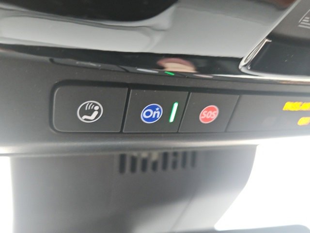 New 2026 GMC Yukon Denali w/ Sun & Power Step Package image 39