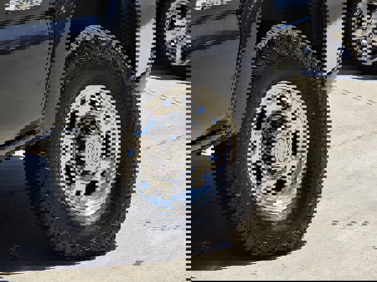 Used 2005 Chevrolet Silverado 1500 LS AWD/4WD image 13