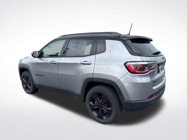 Used 2019 Jeep Compass Latitude AWD/4WD image 3