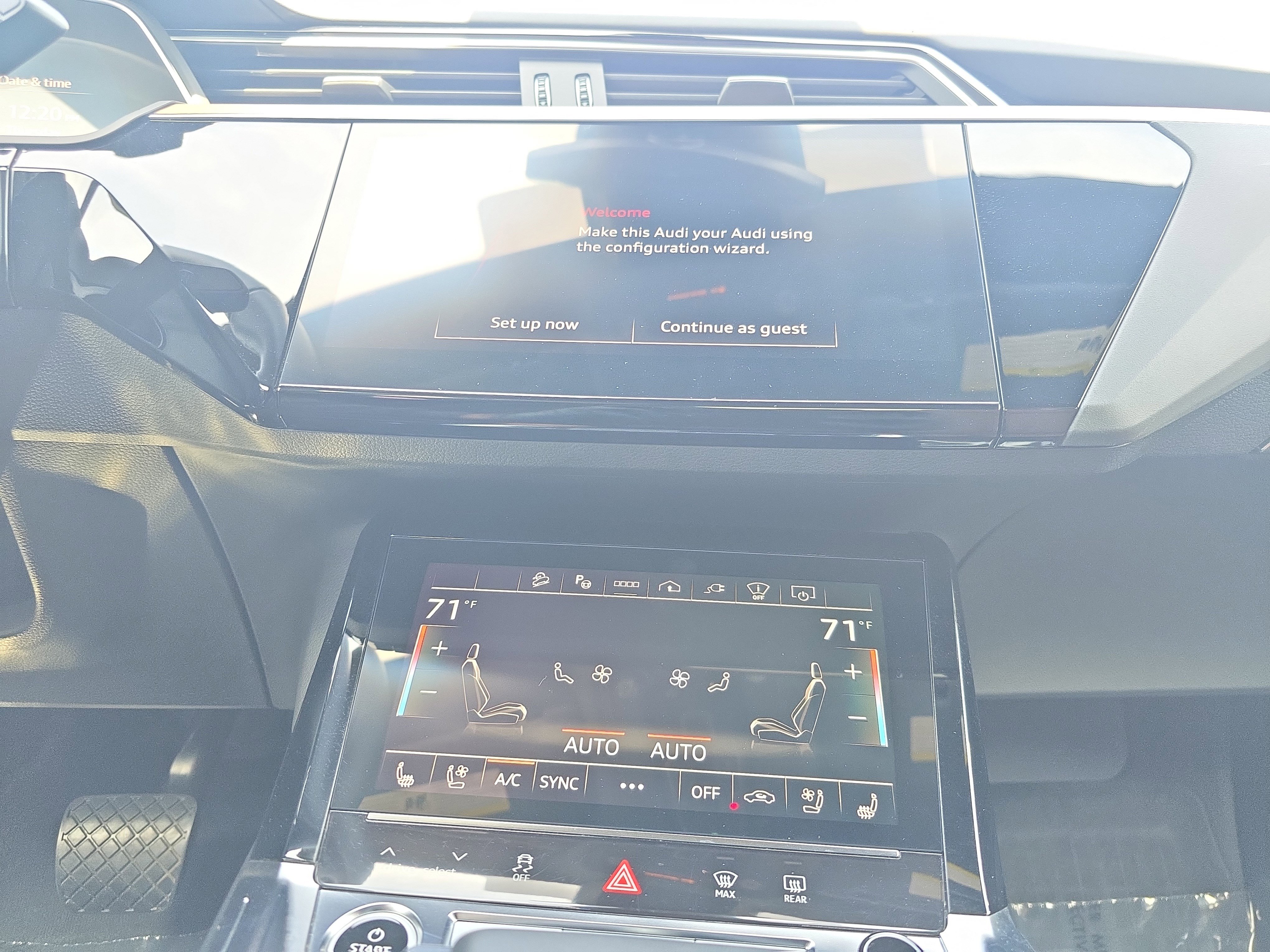 Used 2024 Audi Q8 e-tron Prestige w/ Prestige Package image 17