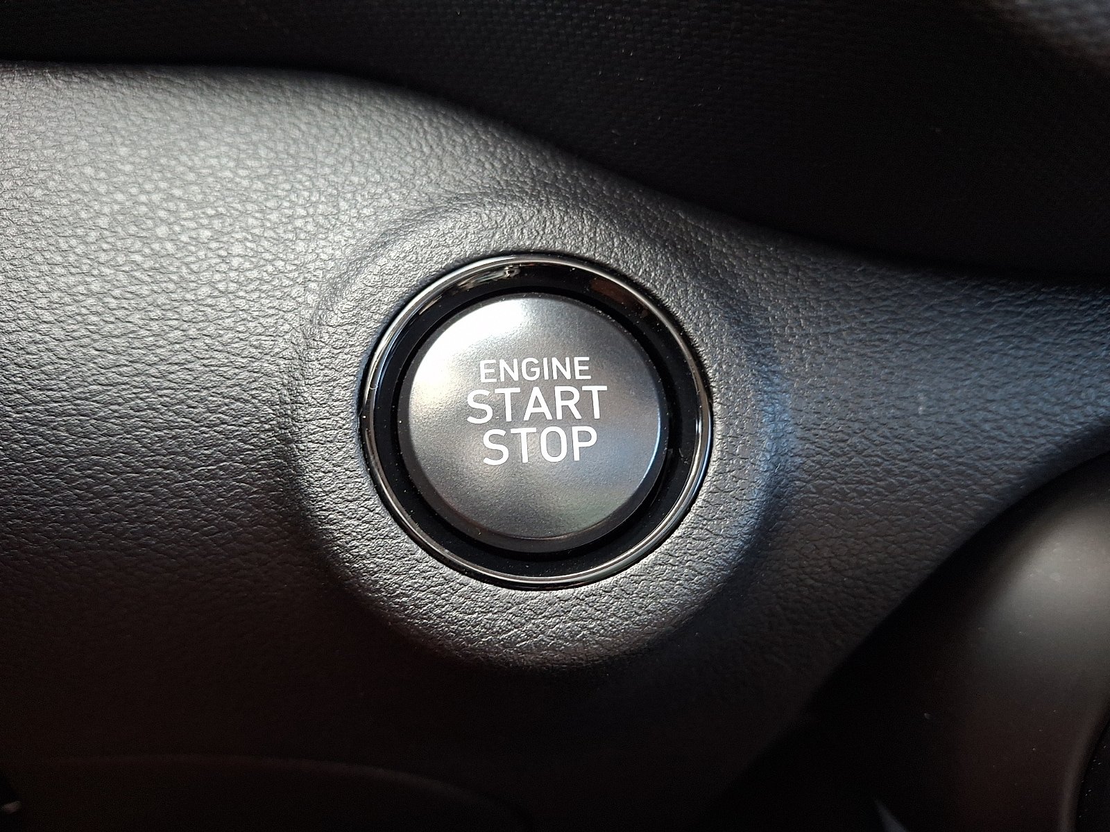 Certified 2025 Hyundai Venue SEL FWD image 24