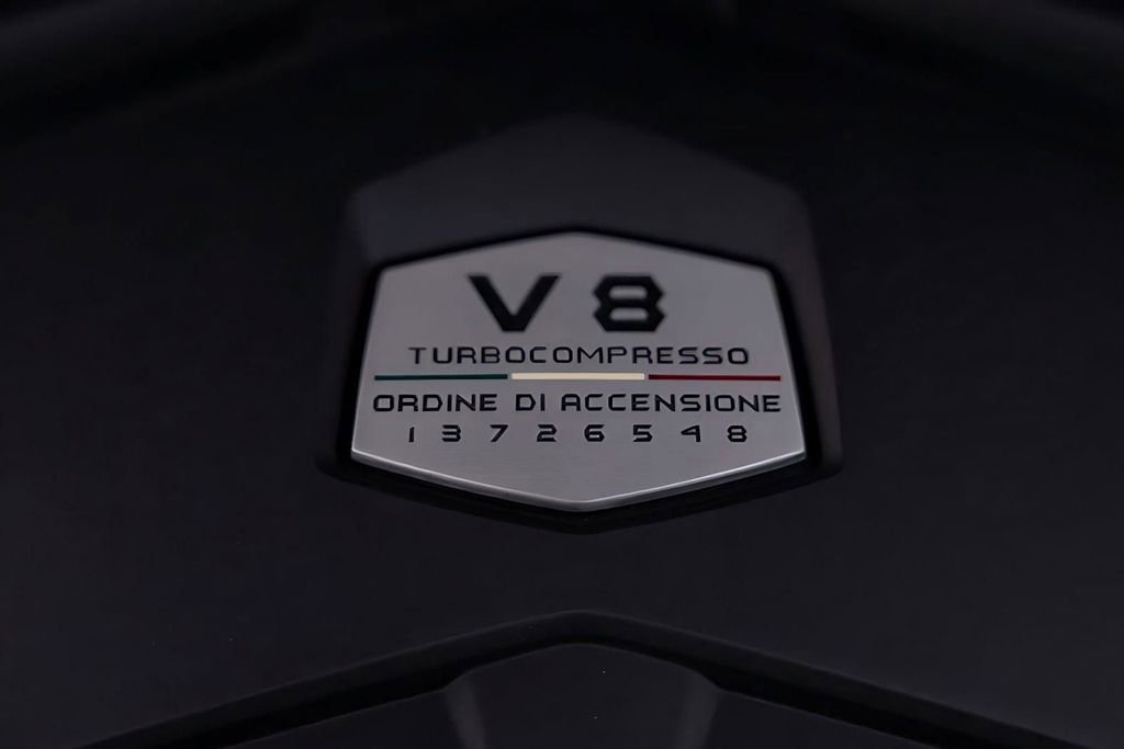 Used 2022 Lamborghini Urus image 6