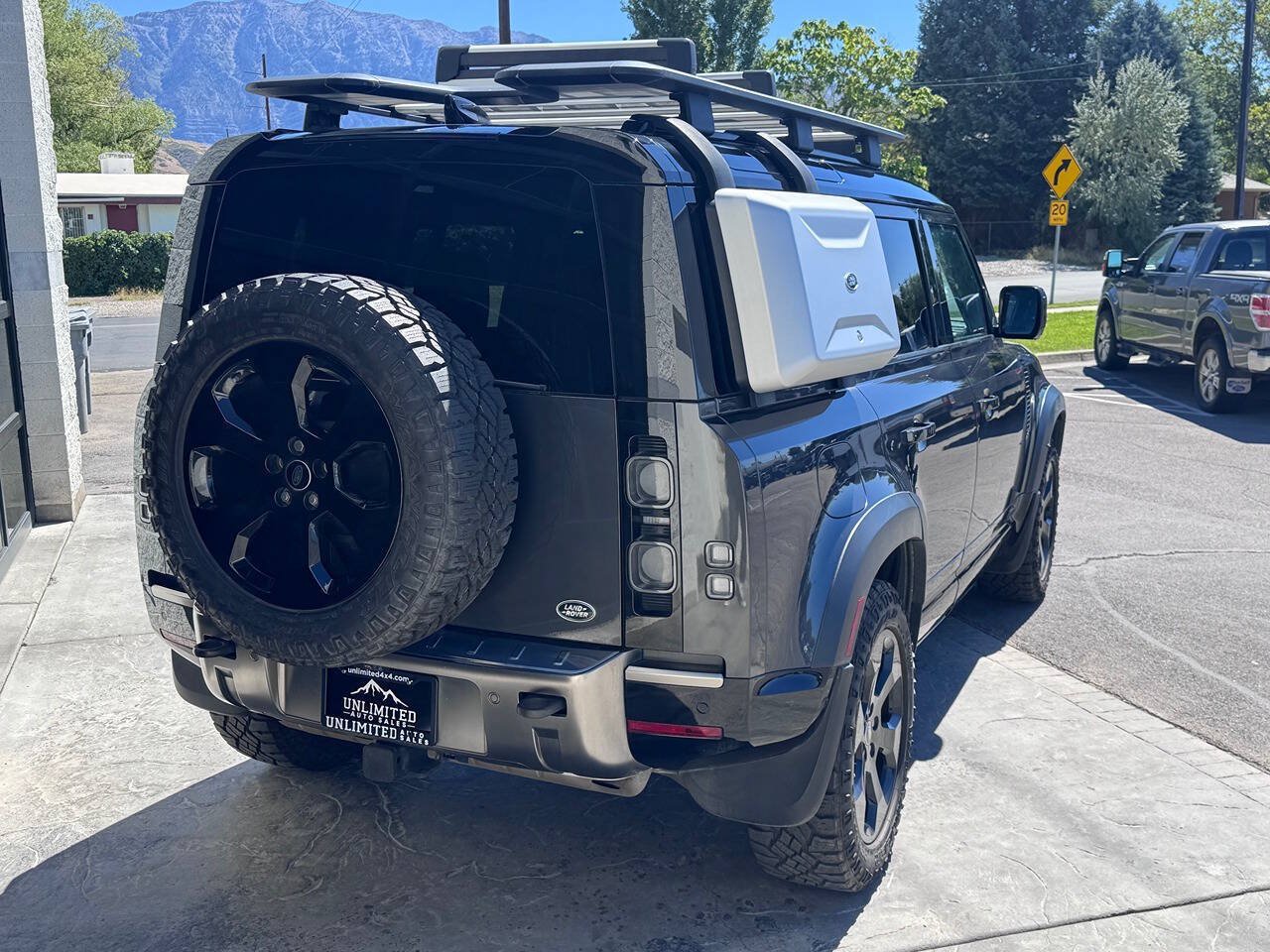 Used 2022 Land Rover Defender 110 X AWD/4WD image 6