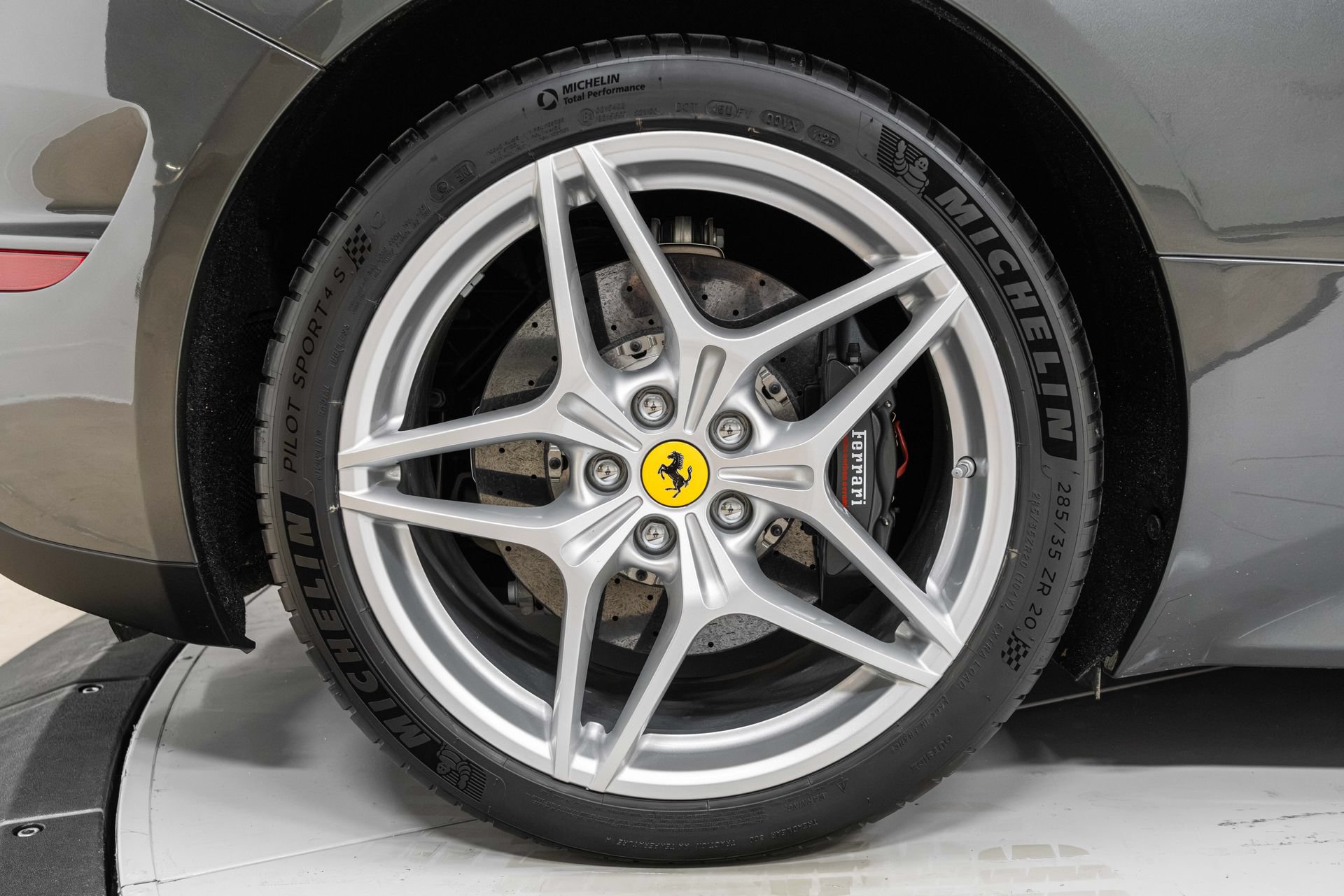 Certified 2016 Ferrari California T RWD image 14