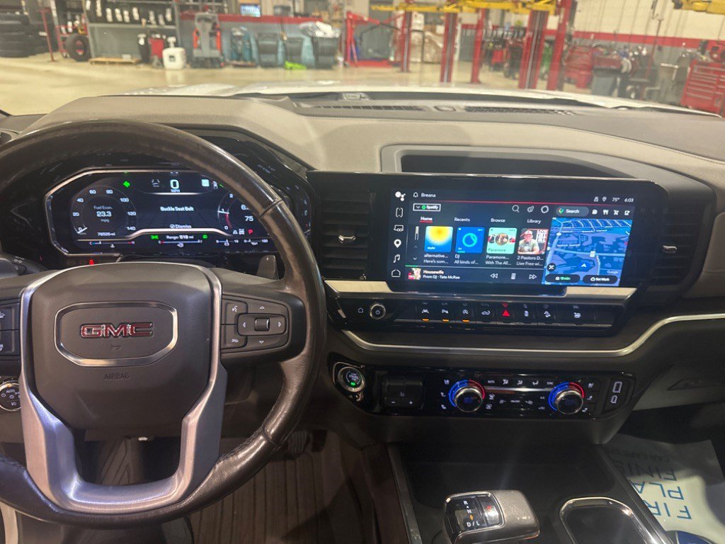Used 2022 GMC Sierra 1500 SLT w/ SLT Premium Plus Package AWD/4WD image 38