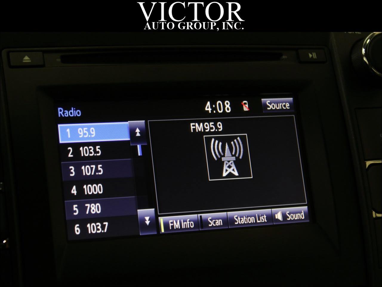 Used 2017 Toyota Camry SE image 24