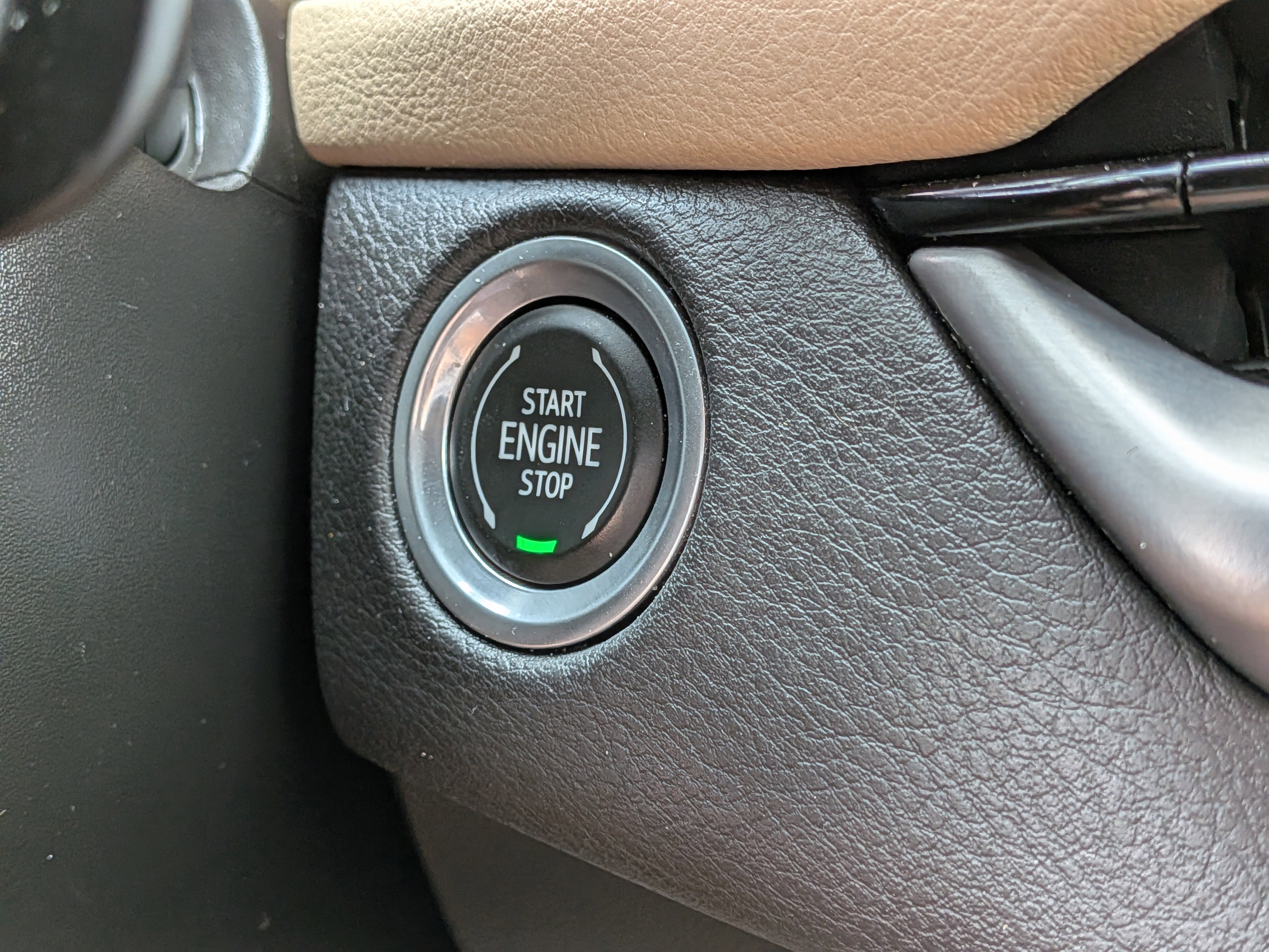 Used 2024 Cadillac XT4 Premium Luxury w/ Cold Weather Package FWD image 30