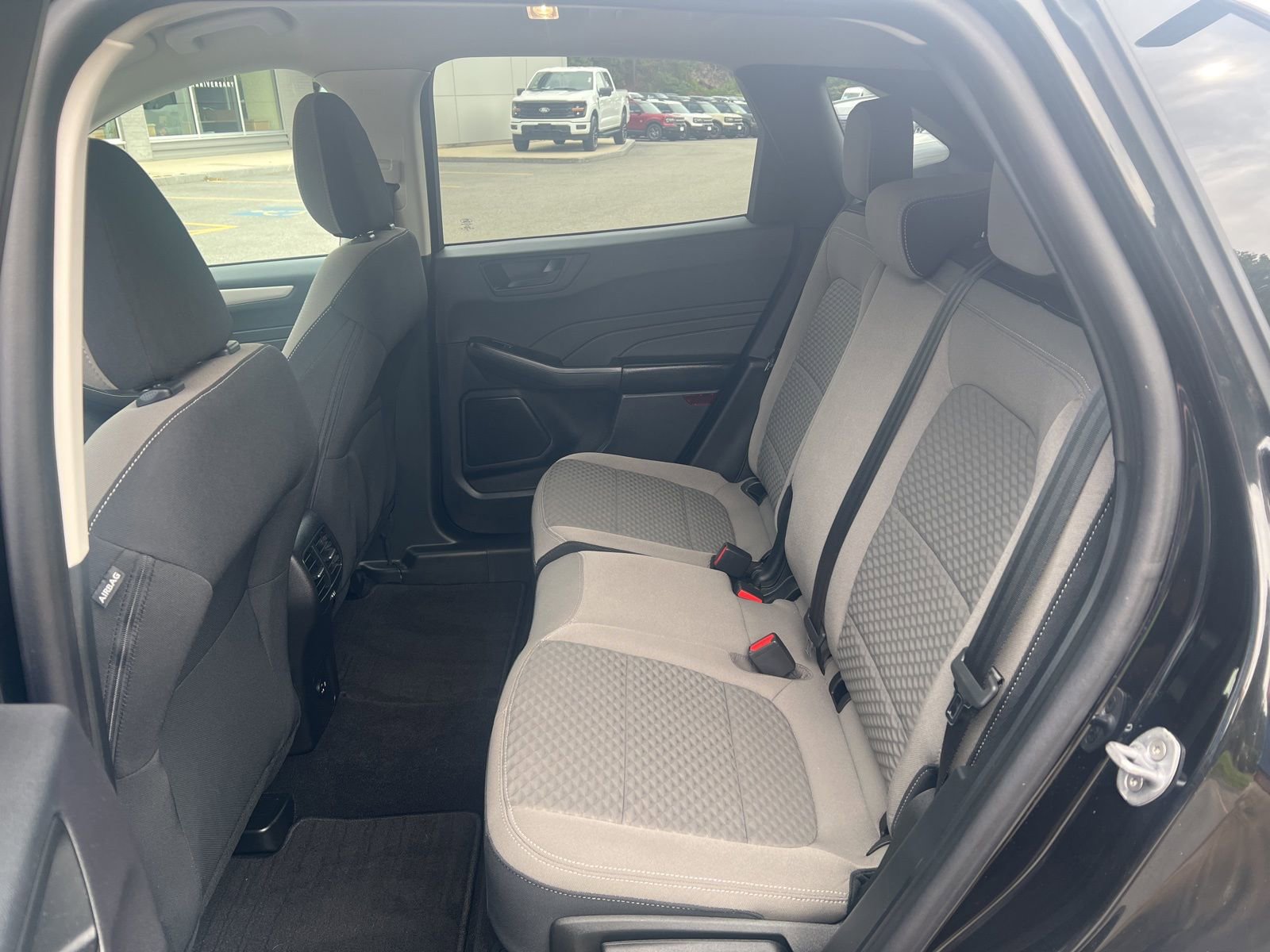 Used 2022 Ford Escape SE image 15