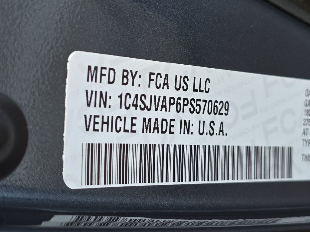 Used 2023 Jeep Wagoneer 4WD image 38