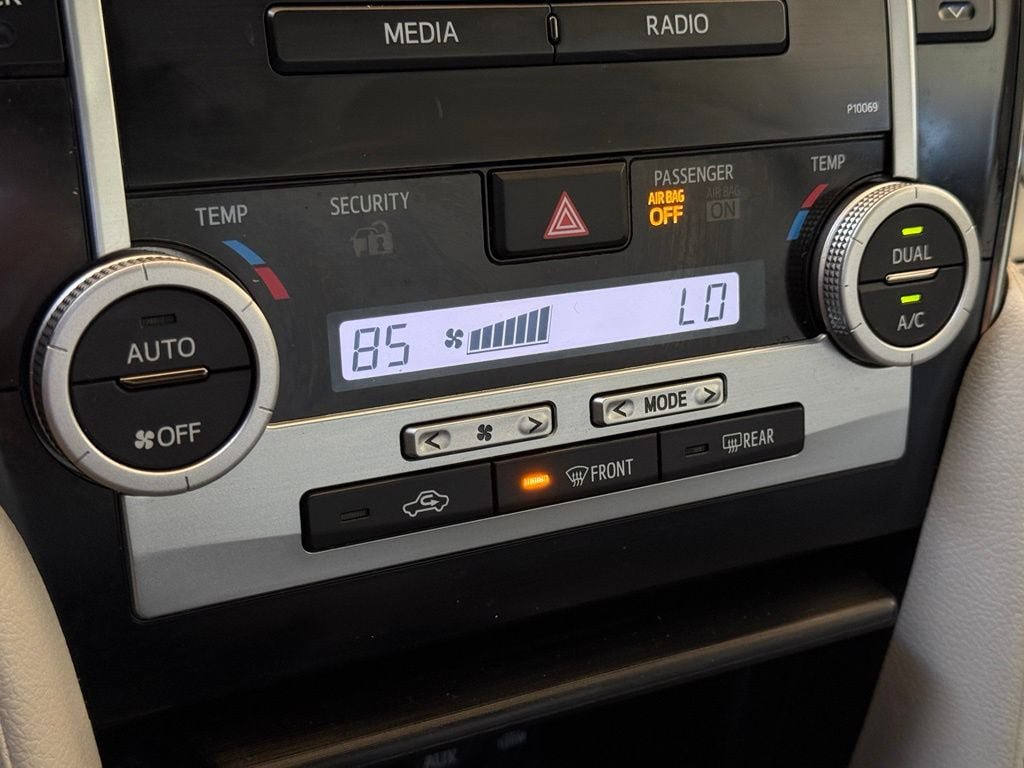 Used 2012 Toyota Camry LE FWD image 21