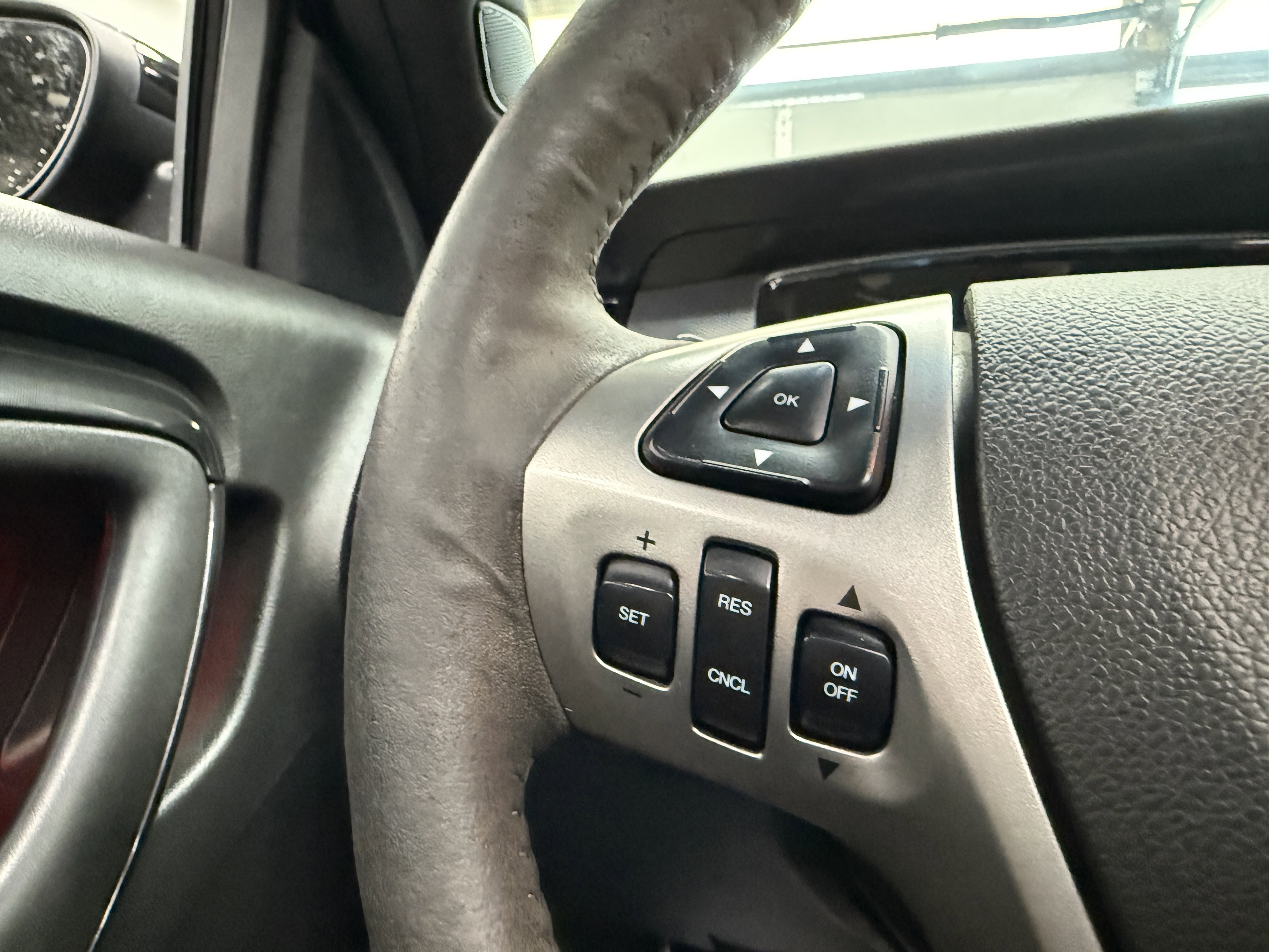 Used 2018 Ford Taurus SHO w/ Sho Performance Package image 15