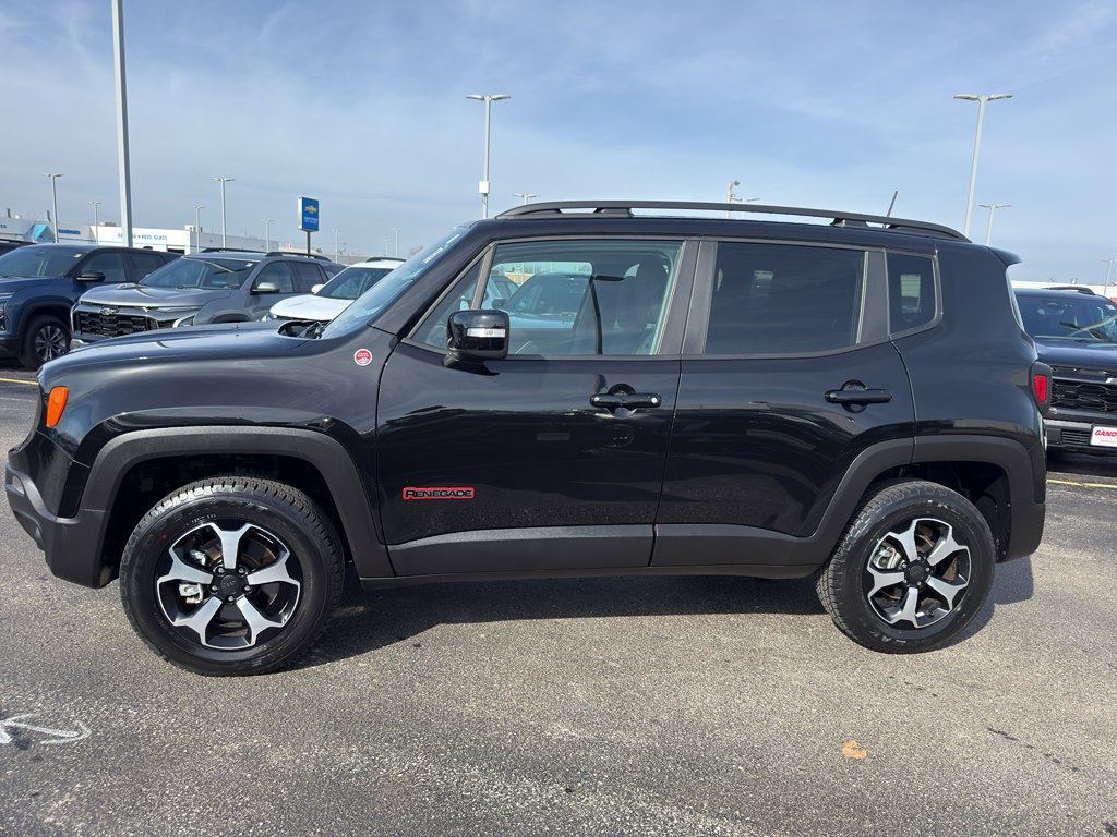 Used 2022 Jeep Renegade Trailhawk AWD/4WD image 6