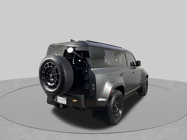Used 2025 Land Rover Defender 110 AWD/4WD image 34