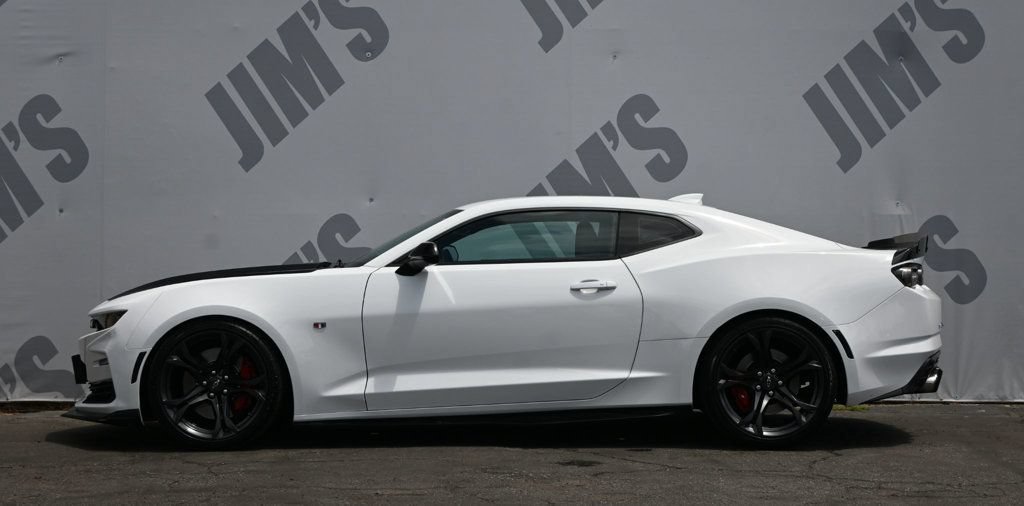 Used 2020 Chevrolet Camaro SS RWD image 8