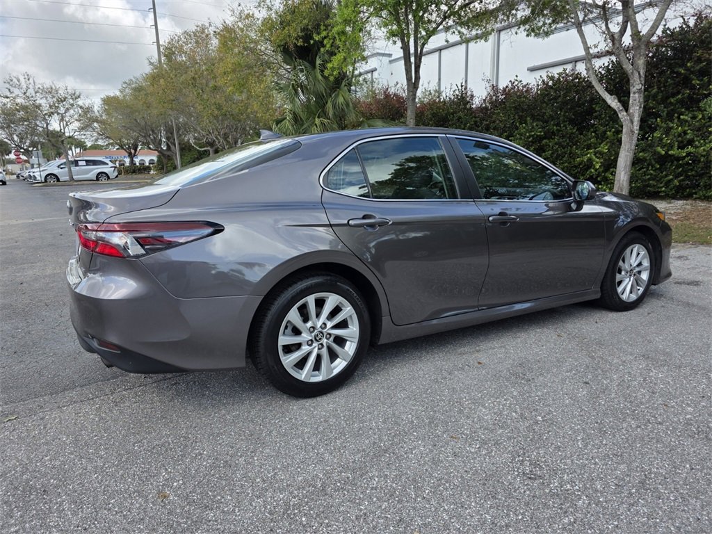 Used 2024 Toyota Camry LE image 11