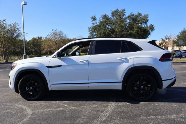 New 2026 Volkswagen Atlas Cross Sport SEL R-Line image 4