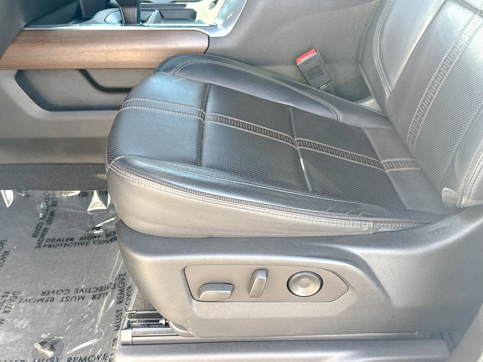 Certified 2022 Chevrolet Silverado 1500 High Country w/ High Country Premium Package image 17