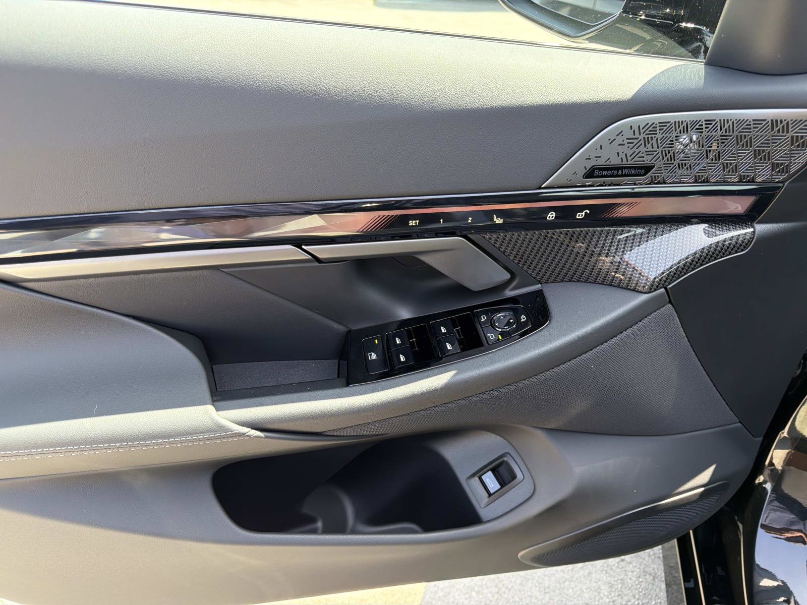 New 2026 BMW i5 eDrive40 w/ M Sport Package AWD/4WD image 13