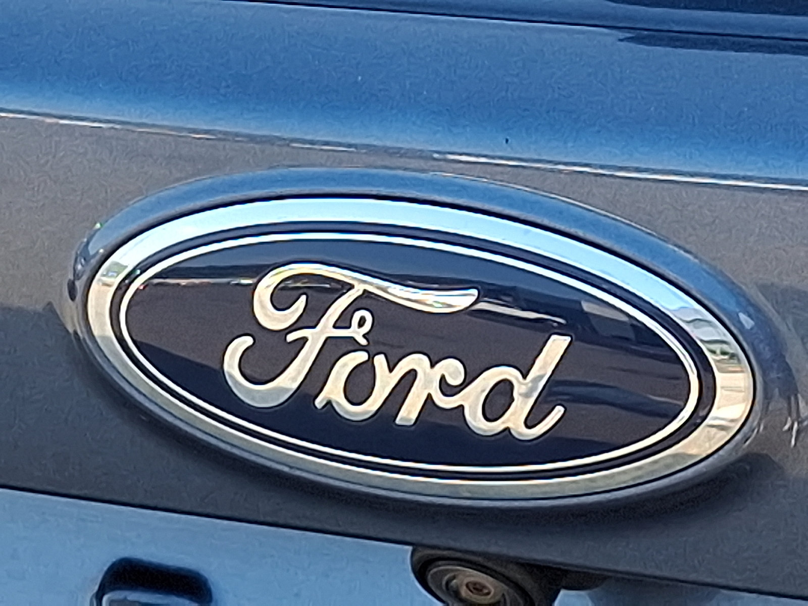 Used 2018 Ford Escape SEL FWD image 30