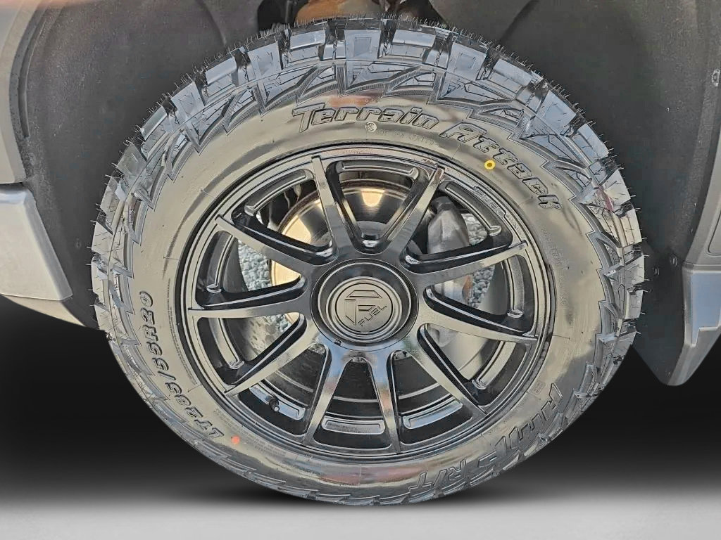 Used 2020 GMC Sierra 1500 Elevation AWD/4WD image 12