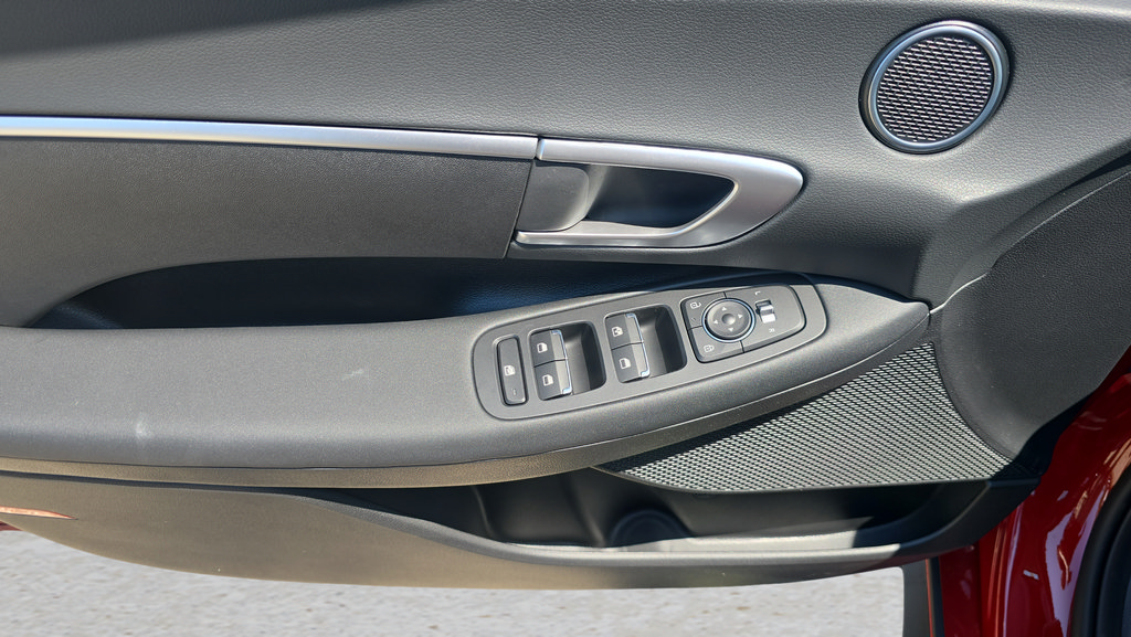 New 2026 Hyundai Sonata SE FWD image 16