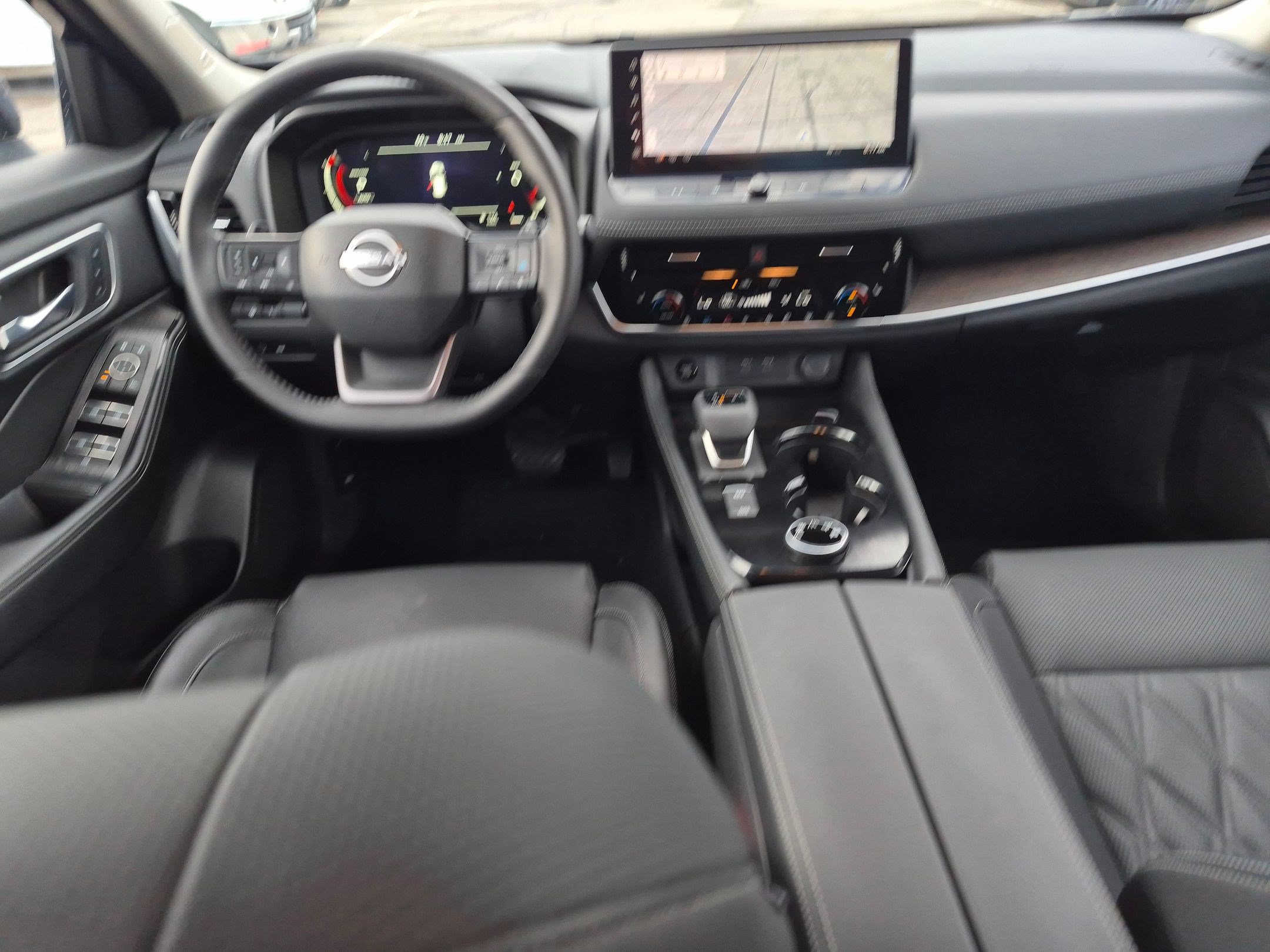 Used 2026 Nissan Rogue Platinum w/ Platinum Premium Package AWD/4WD image 28
