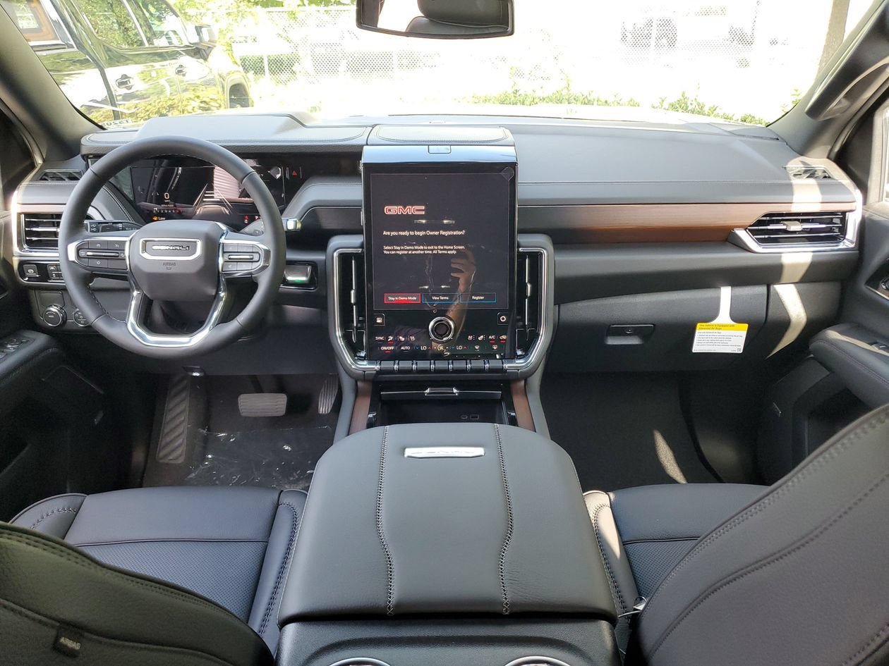 New 2026 GMC Yukon XL Denali RWD image 12