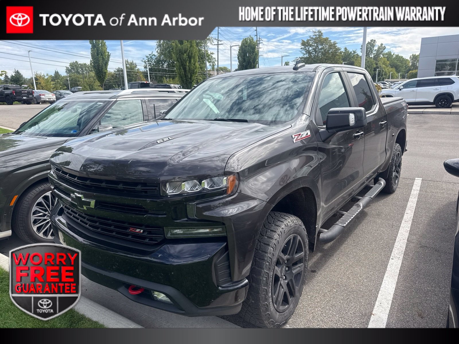 Used 2022 Chevrolet Silverado 1500 LT Trail Boss w/ LT Trail Boss Premium Package AWD/4WD image 1