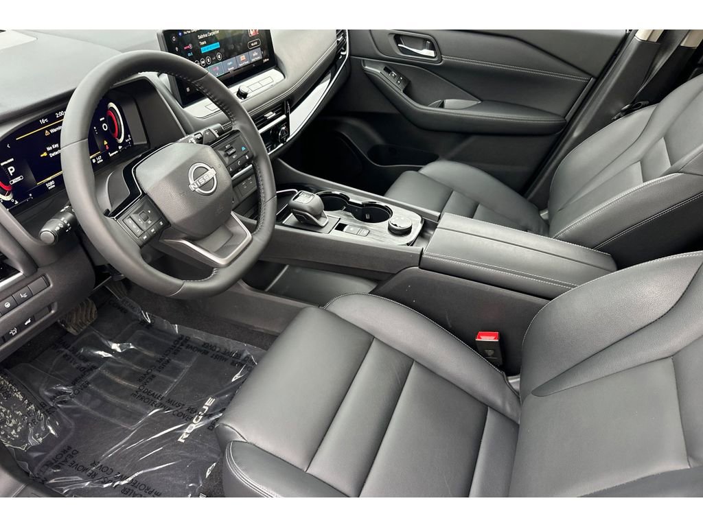 Used 2025 Nissan Rogue SL w/ SL Premium Package image 12