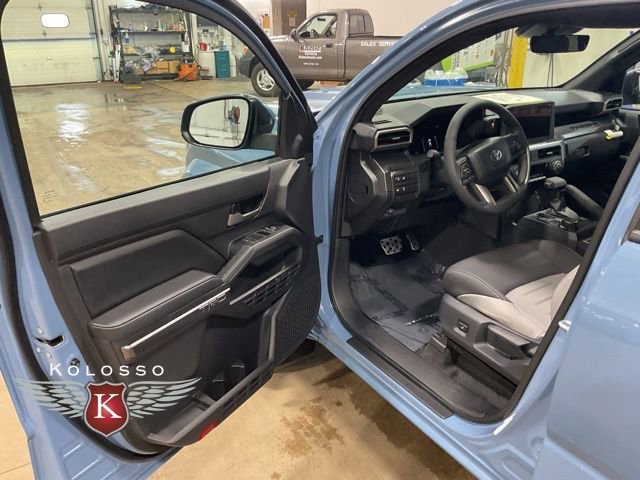 New 2026 Toyota Tacoma 4x4 Double Cab image 9