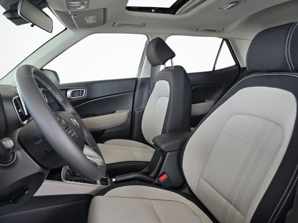 New 2026 Hyundai Venue SEL FWD image 15