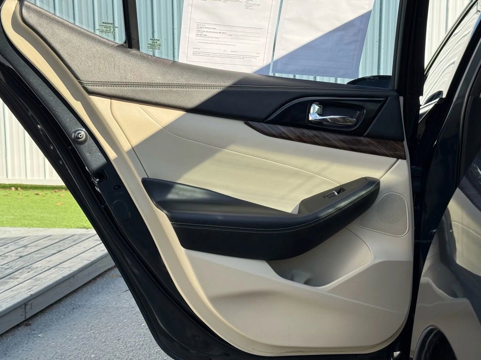 Used 2016 Nissan Maxima Platinum image 13