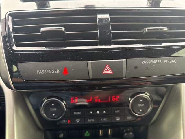 Used 2024 Mitsubishi Eclipse Cross SEL image 15