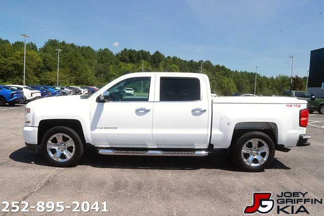 Used 2018 Chevrolet Silverado 1500 Custom w/ Custom Value Package AWD/4WD image 4