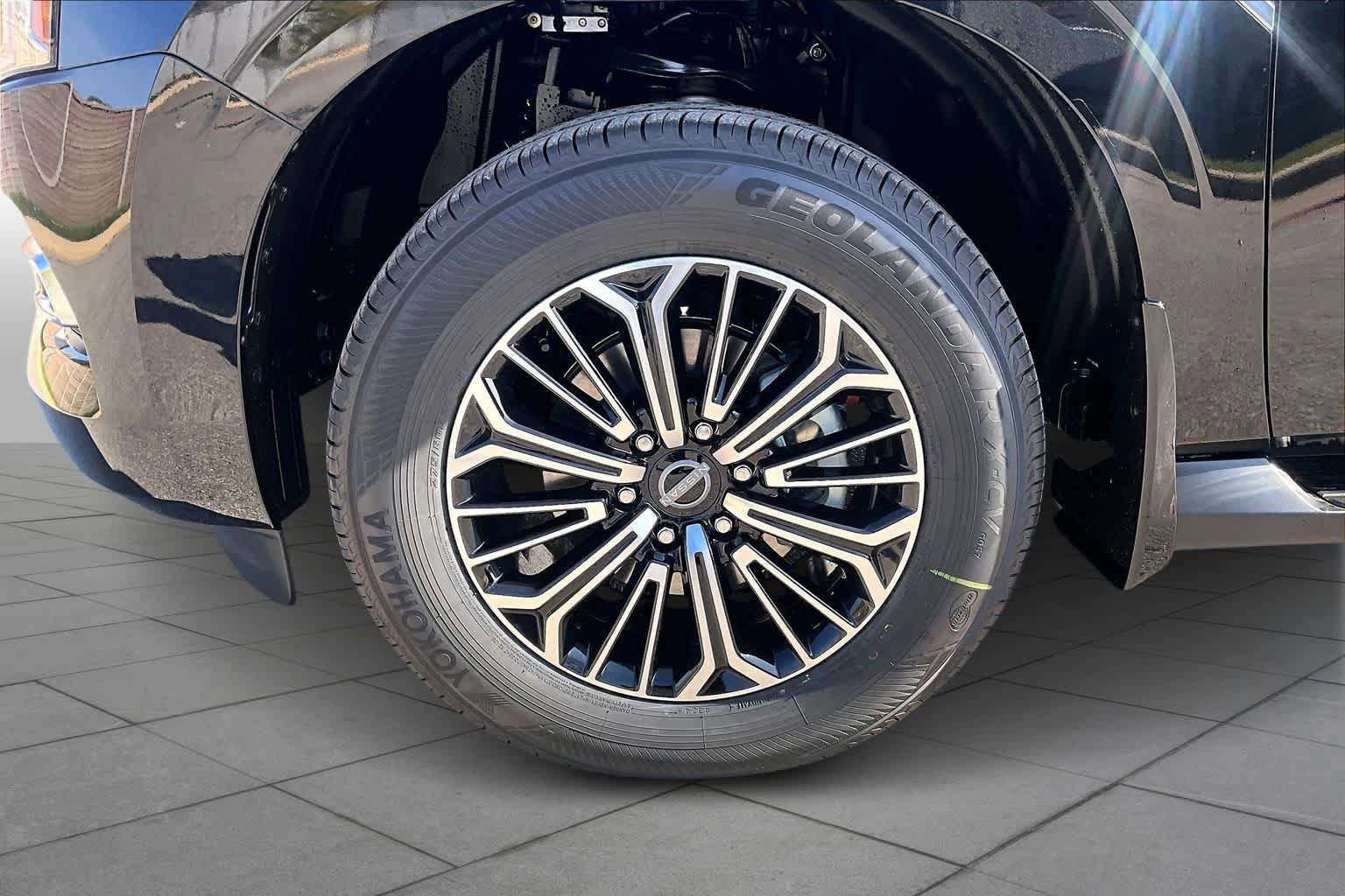 New 2026 Nissan Armada Platinum image 9