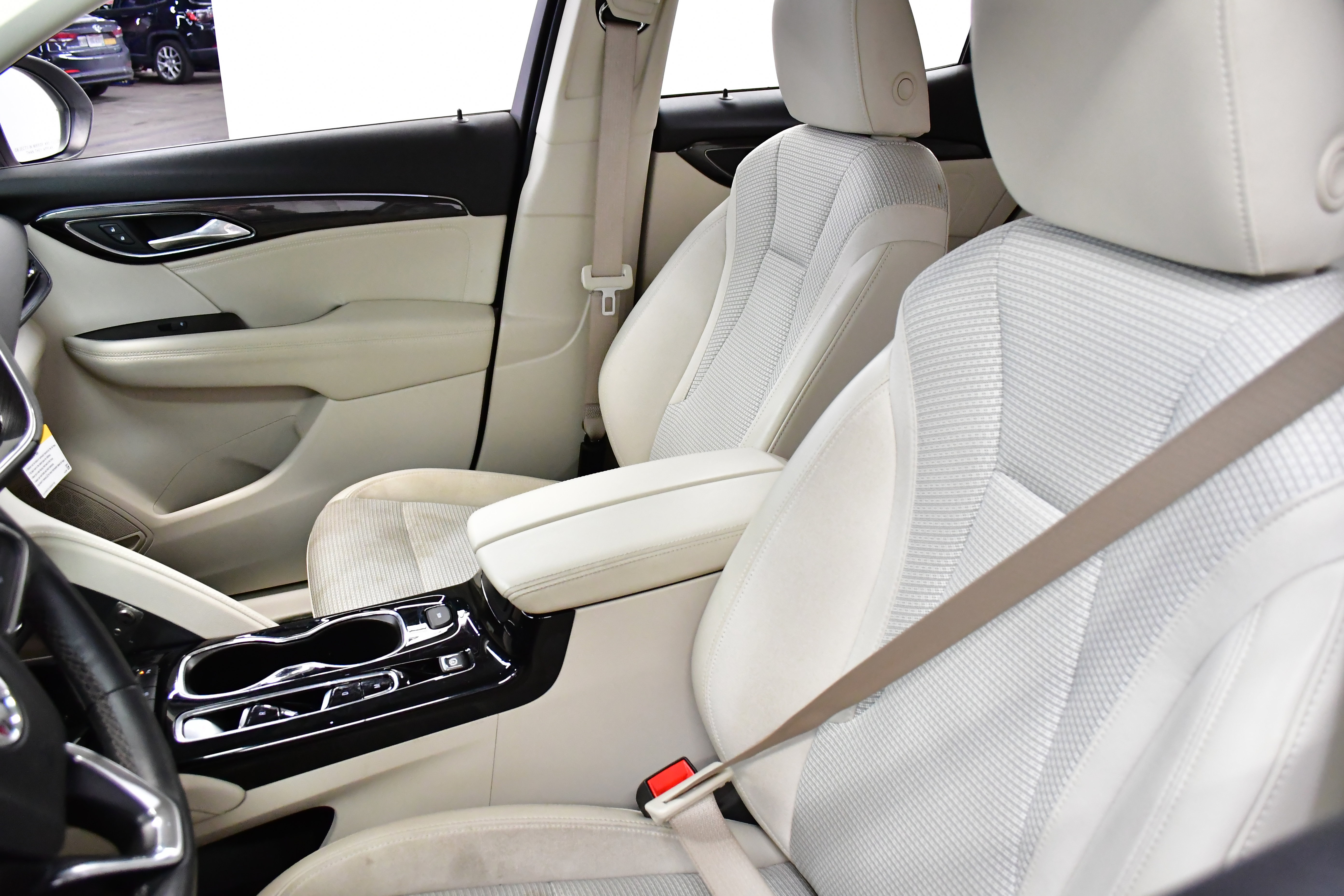 Used 2022 Buick Envision Preferred image 18