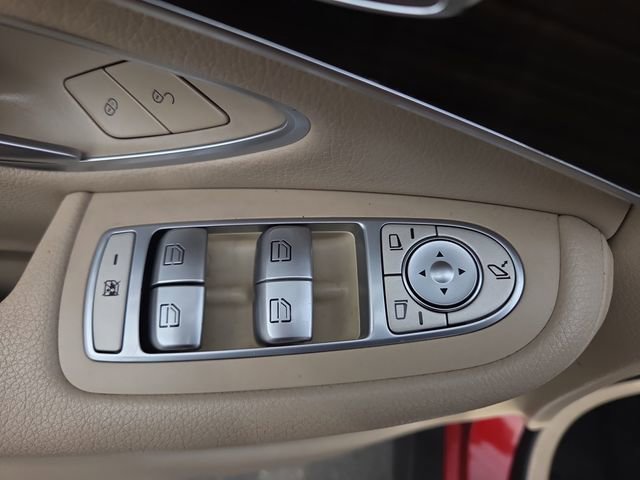 Used 2018 Mercedes-Benz GLC 300 image 18