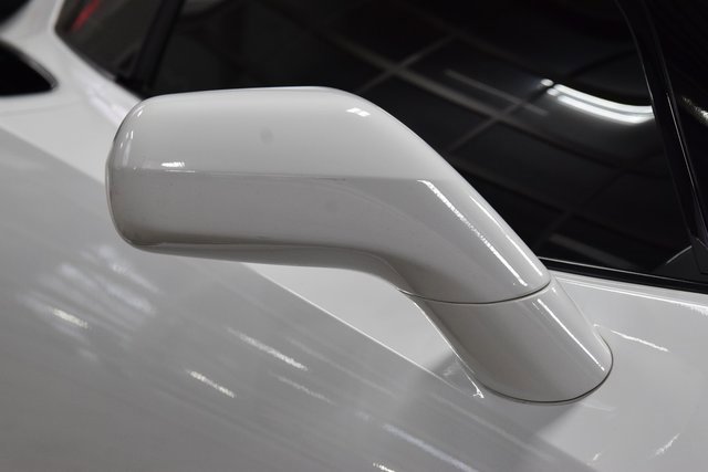 Used 2015 Chevrolet Corvette Z06 w/ 3LZ Preferred Equipment Group image 18