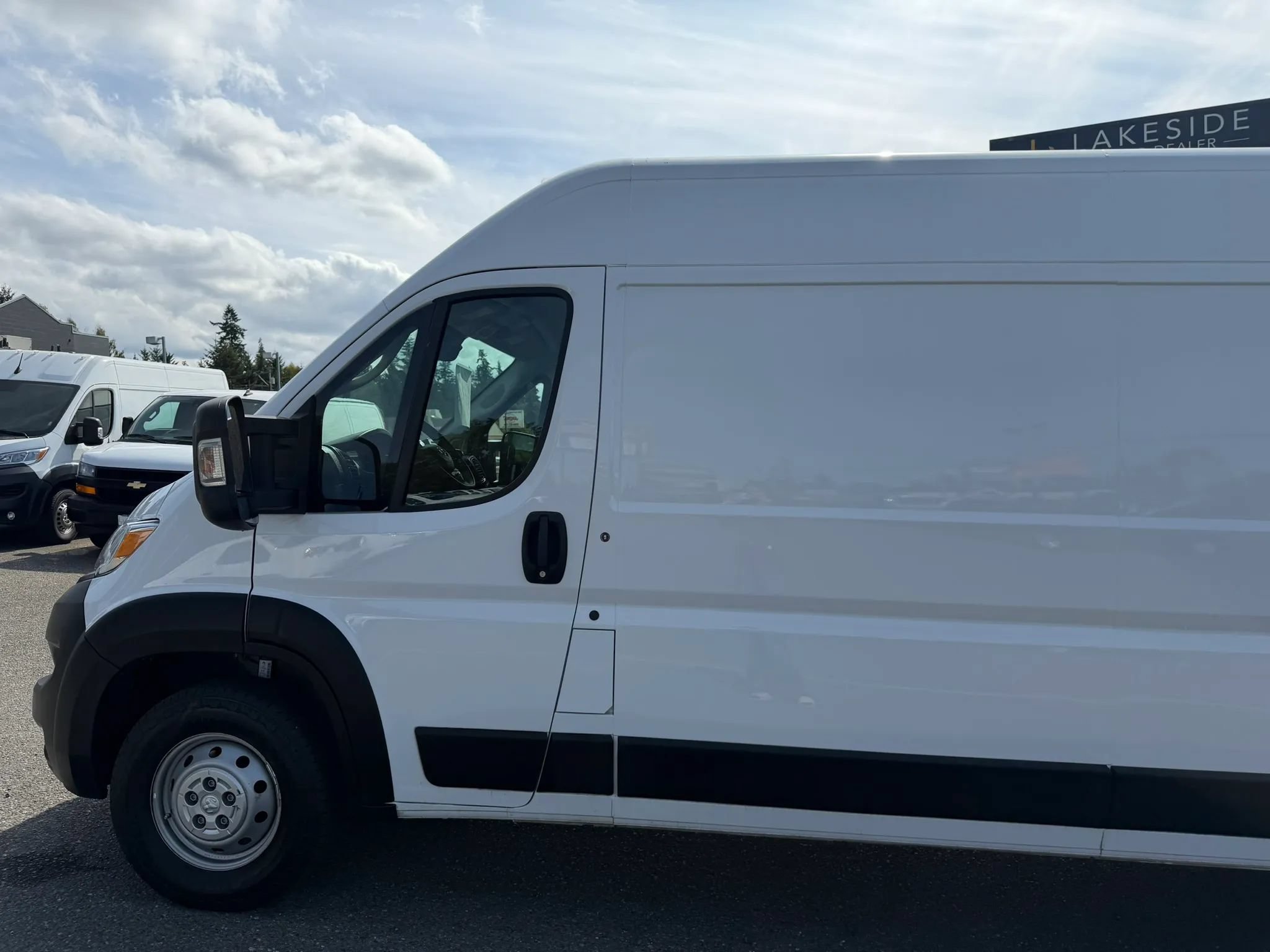 Used 2023 RAM ProMaster 2500 FWD image 10