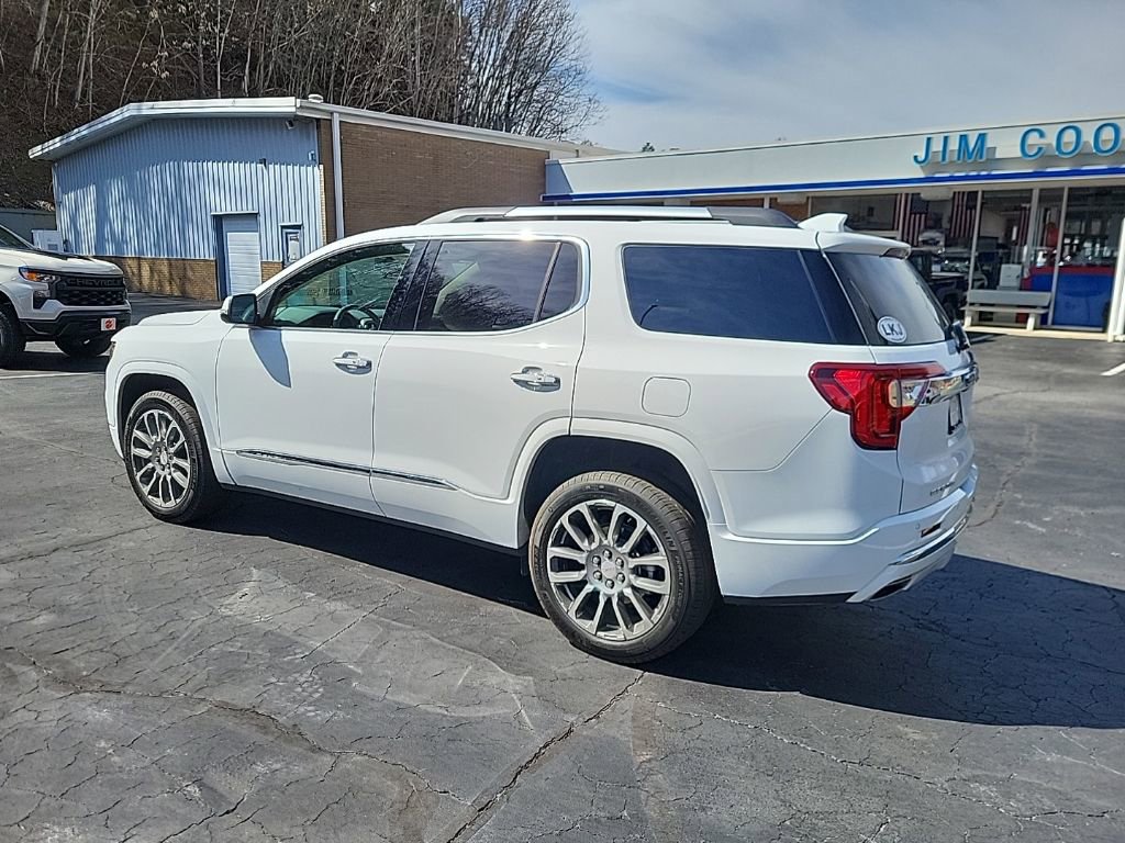 Used 2023 GMC Acadia Denali w/ Denali Technology Package image 11