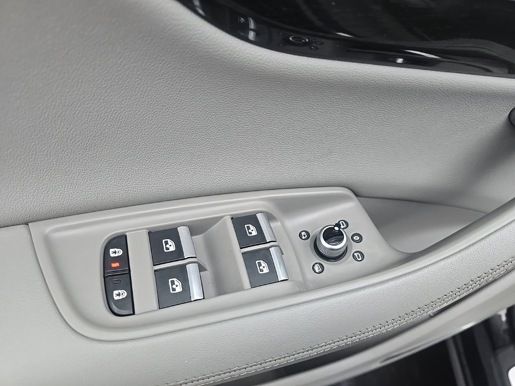 Used 2023 Audi Q7 3.0T Premium Plus image 16