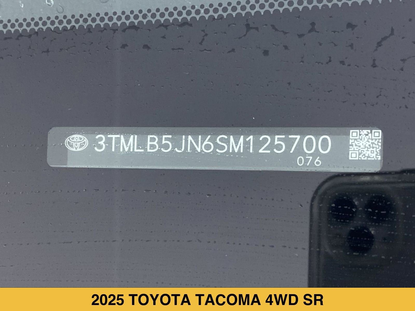 Used 2025 Toyota Tacoma SR5 w/ SR5 Upgrade Package AWD/4WD image 31