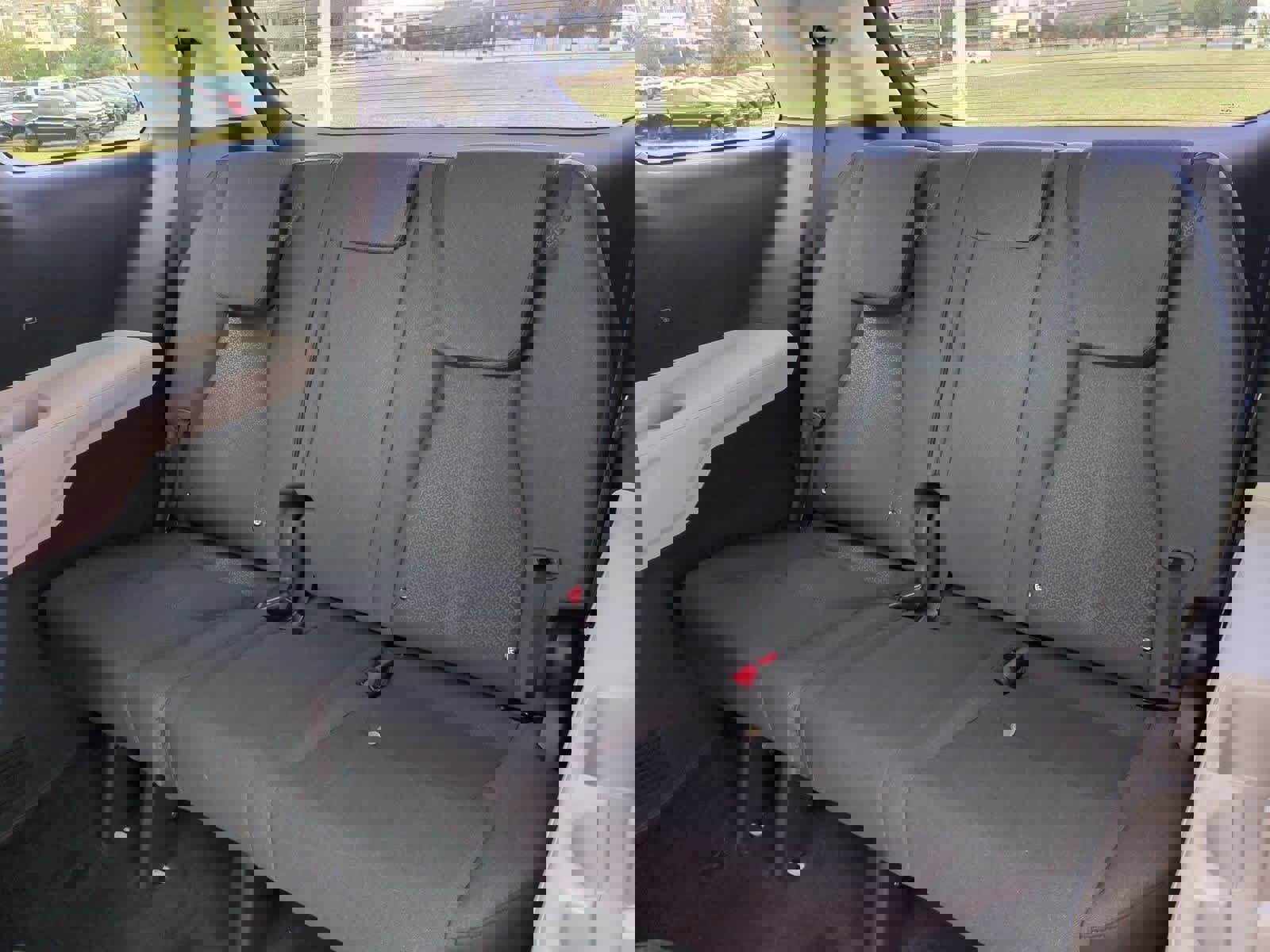 Certified 2024 Kia Carnival LX image 34