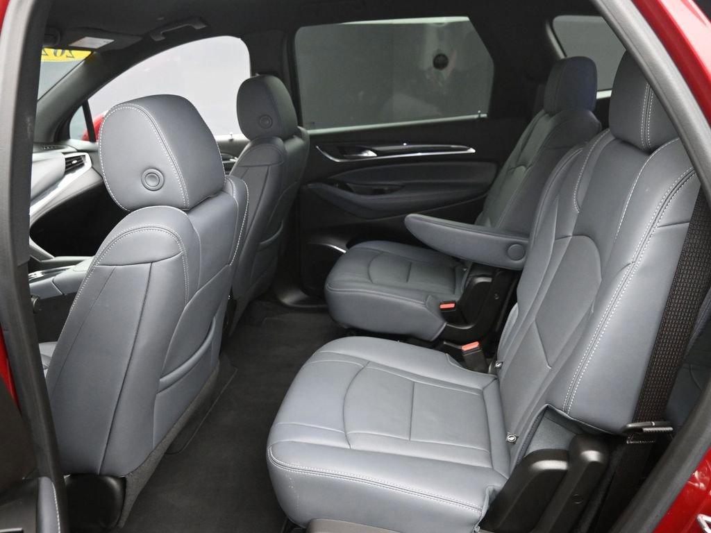 Used 2024 Buick Enclave Essence w/ Sport Touring Edition image 10