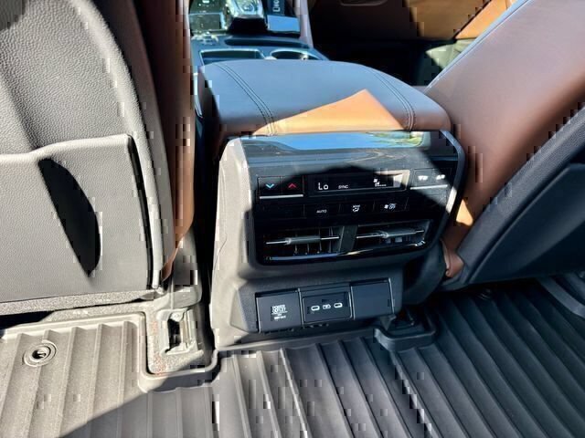 New 2026 Acura MDX w/ Technology Package FWD image 10