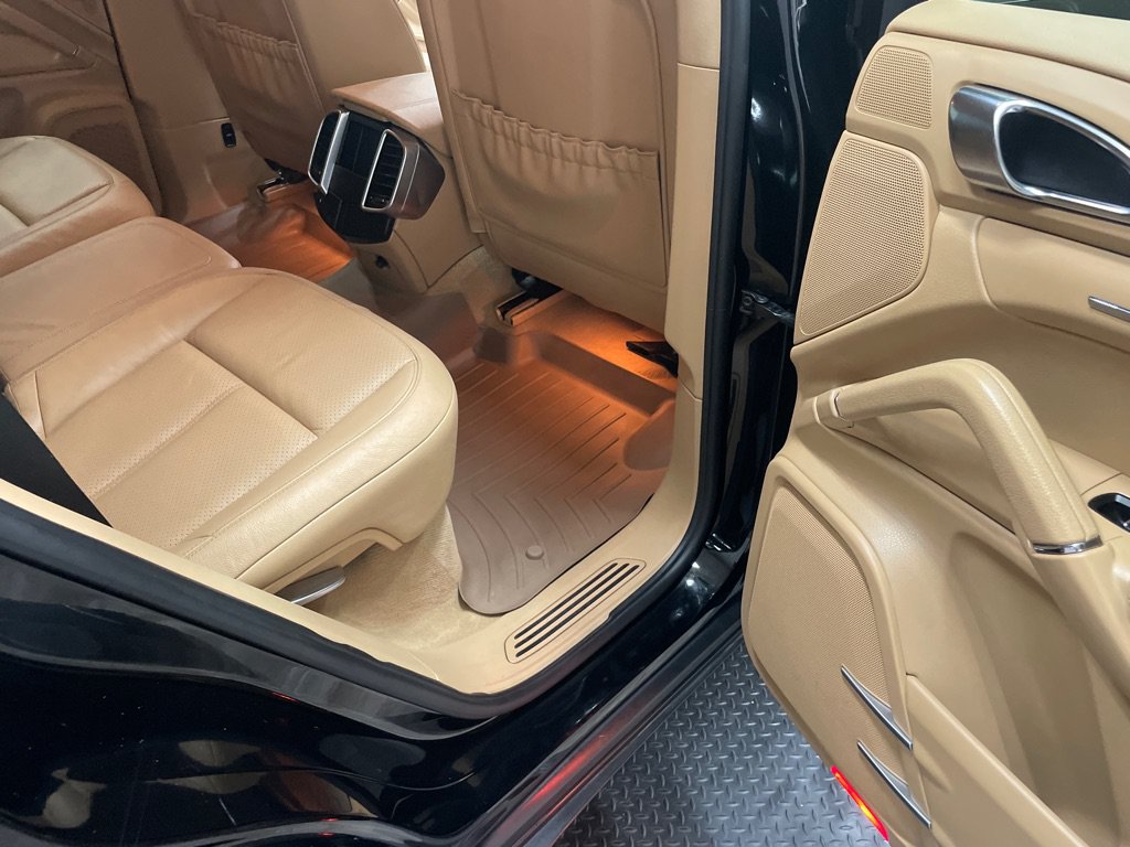 Used 2012 Porsche Cayenne AWD/4WD image 34