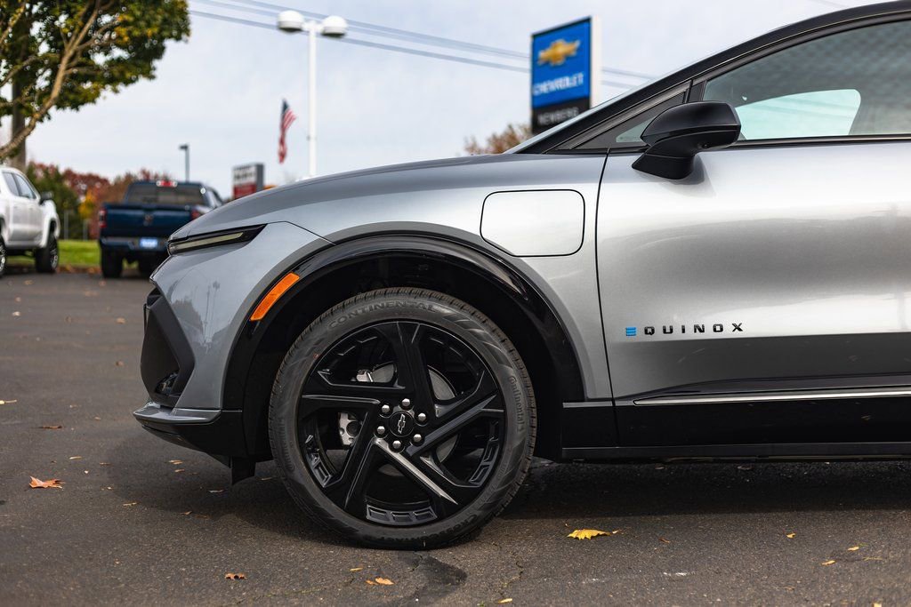 New 2026 Chevrolet Equinox EV RS w/ Convenience Package II image 32