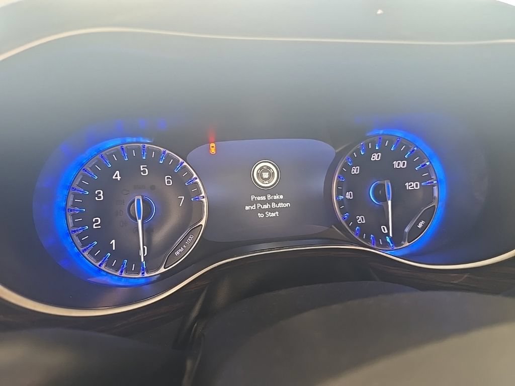 Used 2024 Chrysler Pacifica Limited FWD image 17