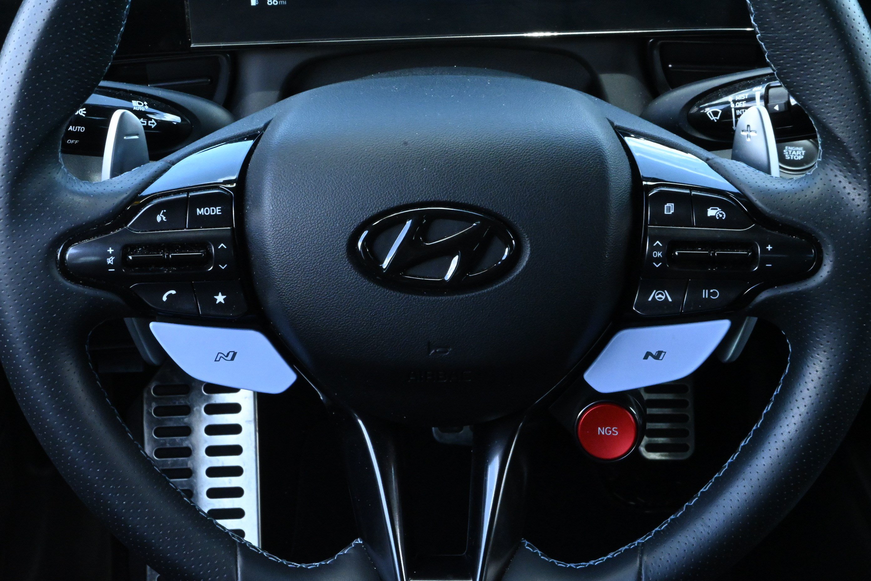 Used 2022 Hyundai Elantra N FWD image 28